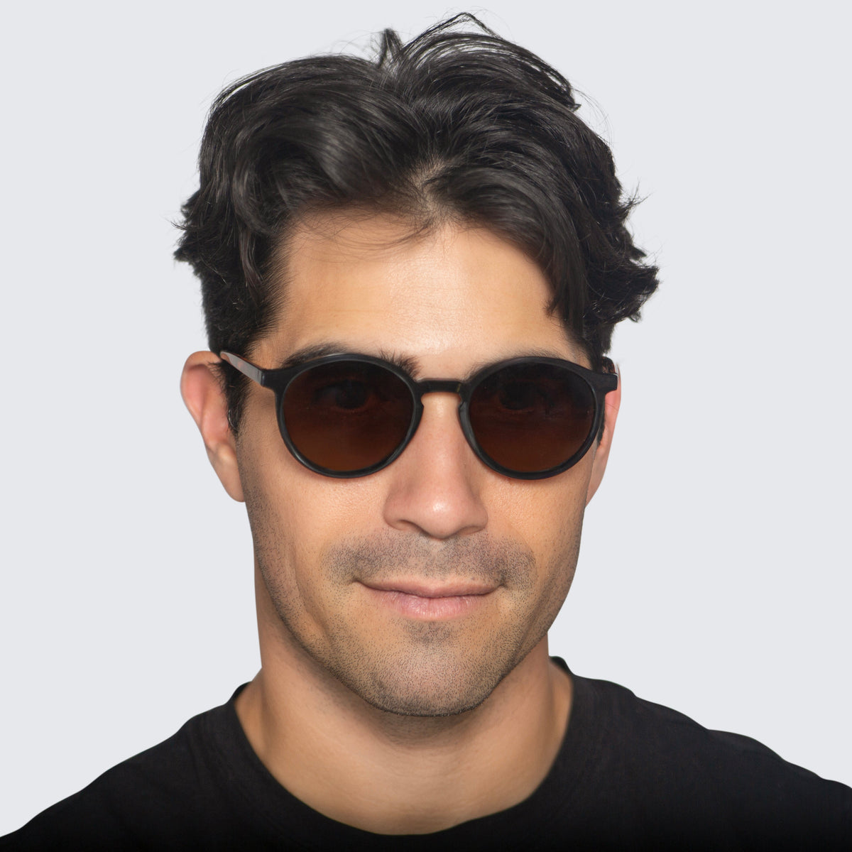 Jaxy Lennon Round sunglasses — worn view #Color_Black/Tort