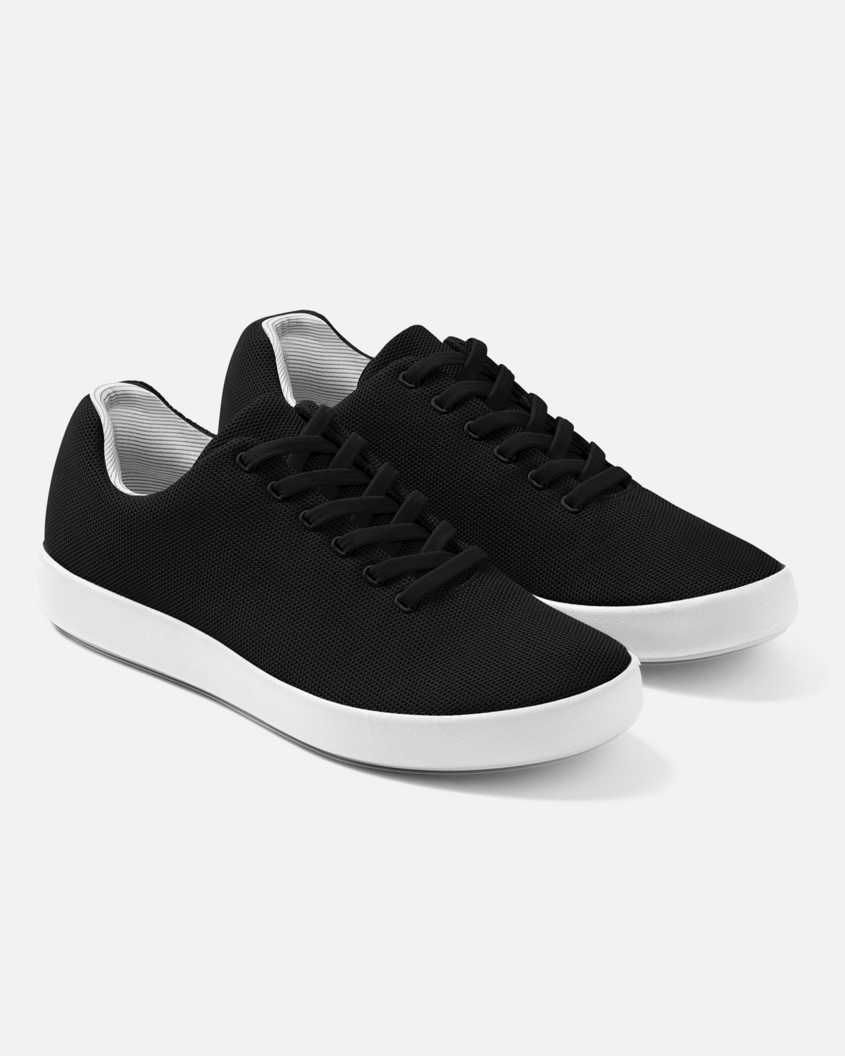 Model 000: Black & White