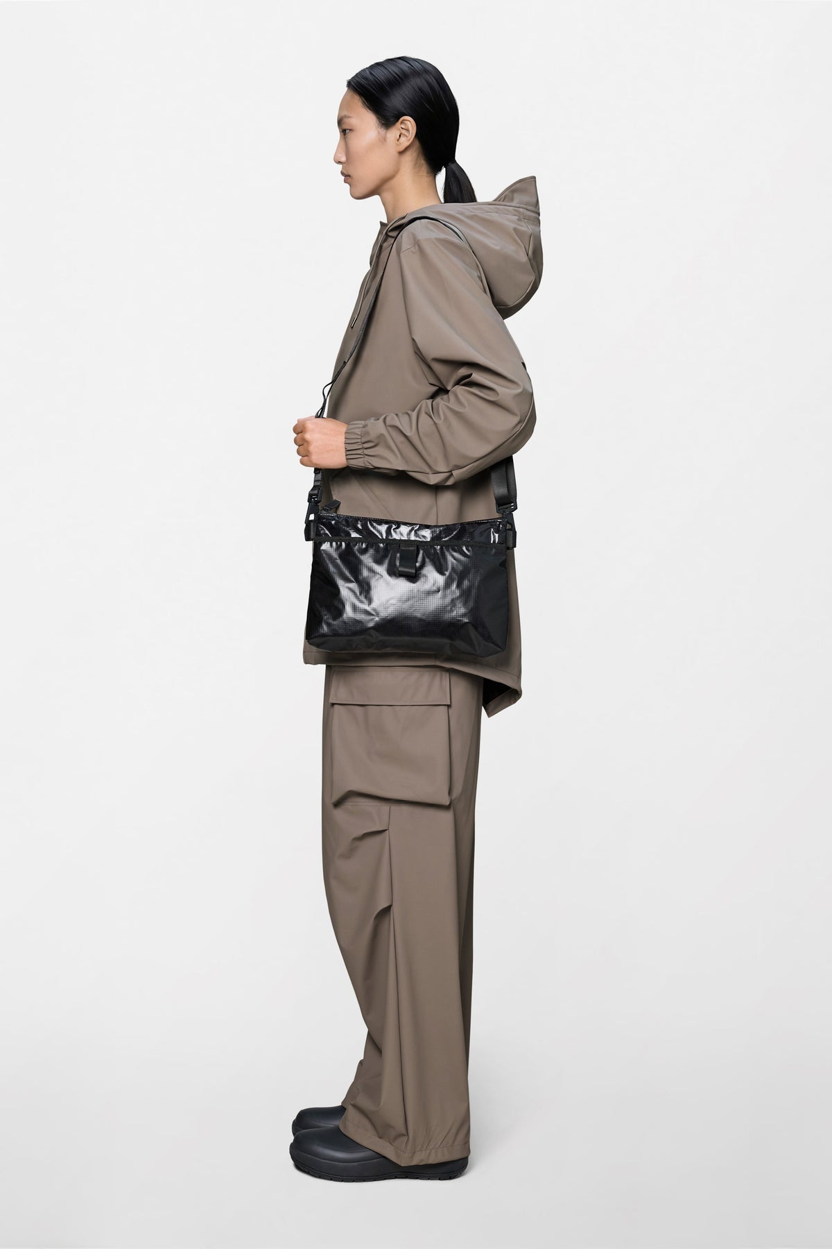RAINS Sibu Musette Bag Black 2.60L H21 x D3.50 x W30 cm Crossbody
