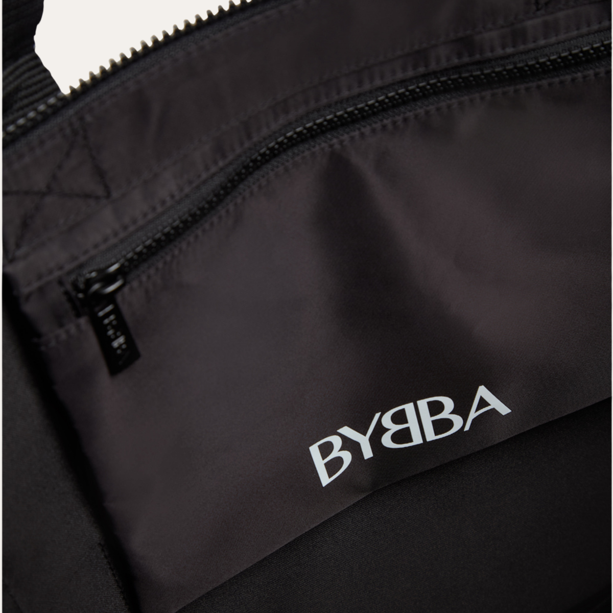 THE RIPPLE ZIP-TOP TOTE BAG / STINGRAY BLACK
