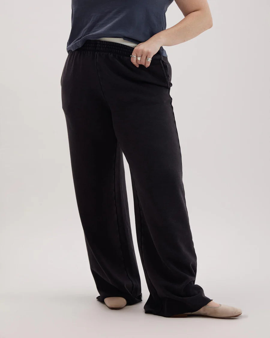 Women&#39;s Recycled Fleece Wide Leg Pant