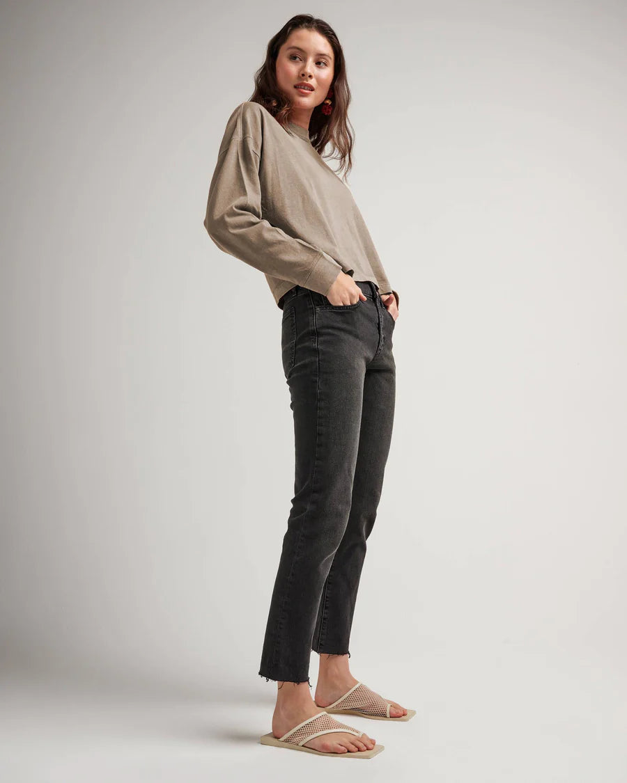 Women's Relaxed Crop Long Sleeve Tee