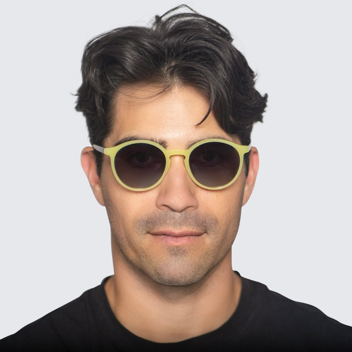 Jaxy Lennon Round sunglasses — worn view #Color_Green/Black