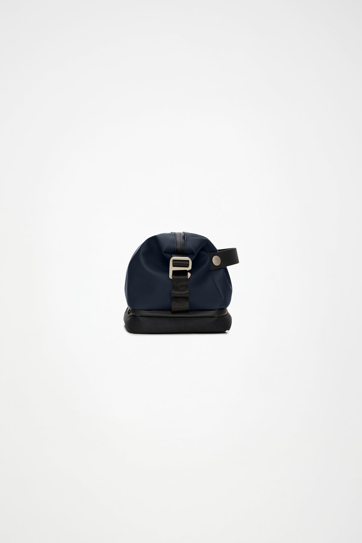 RAINS Otaru Wash Bag Navy 6.40L H17 x D15 x W27 cm Wash Bag