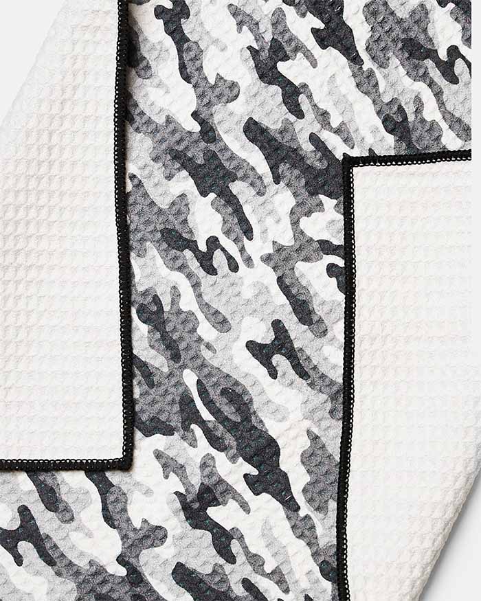 Greenside Towel: Magnet Patch and Carabiner: Color Snow Camo #color_snow-camo