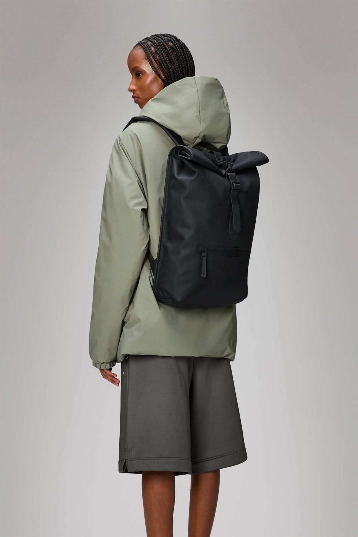 RAINS Rolltop Rucksack Black 17L H48 x D11 x W32 cm Backpack