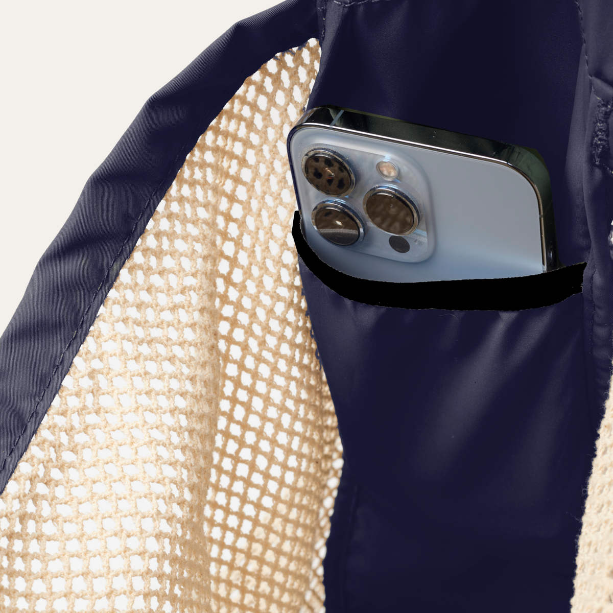 THE NET.ZERO MODERN FISHERMAN CROSSBODY BAG / NAVY