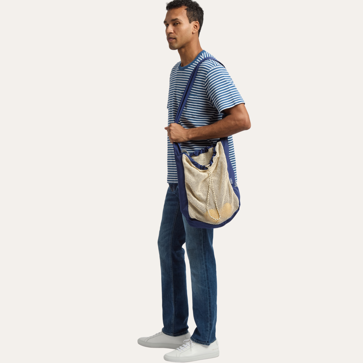 THE NET.ZERO MODERN FISHERMAN CROSSBODY BAG / NAVY
