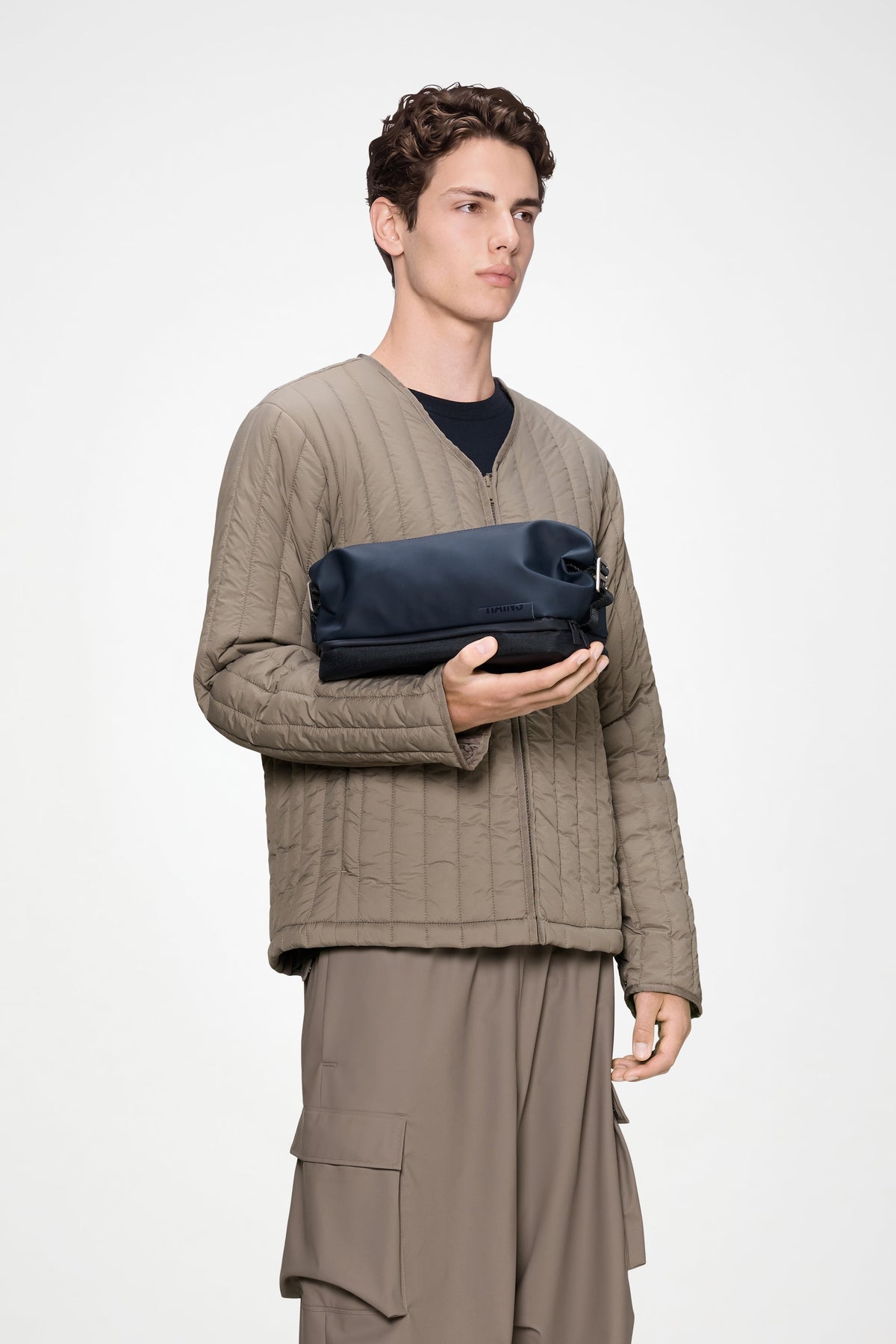 RAINS Otaru Wash Bag Navy 9L H17 x D15 x W27 cm Wash Bag