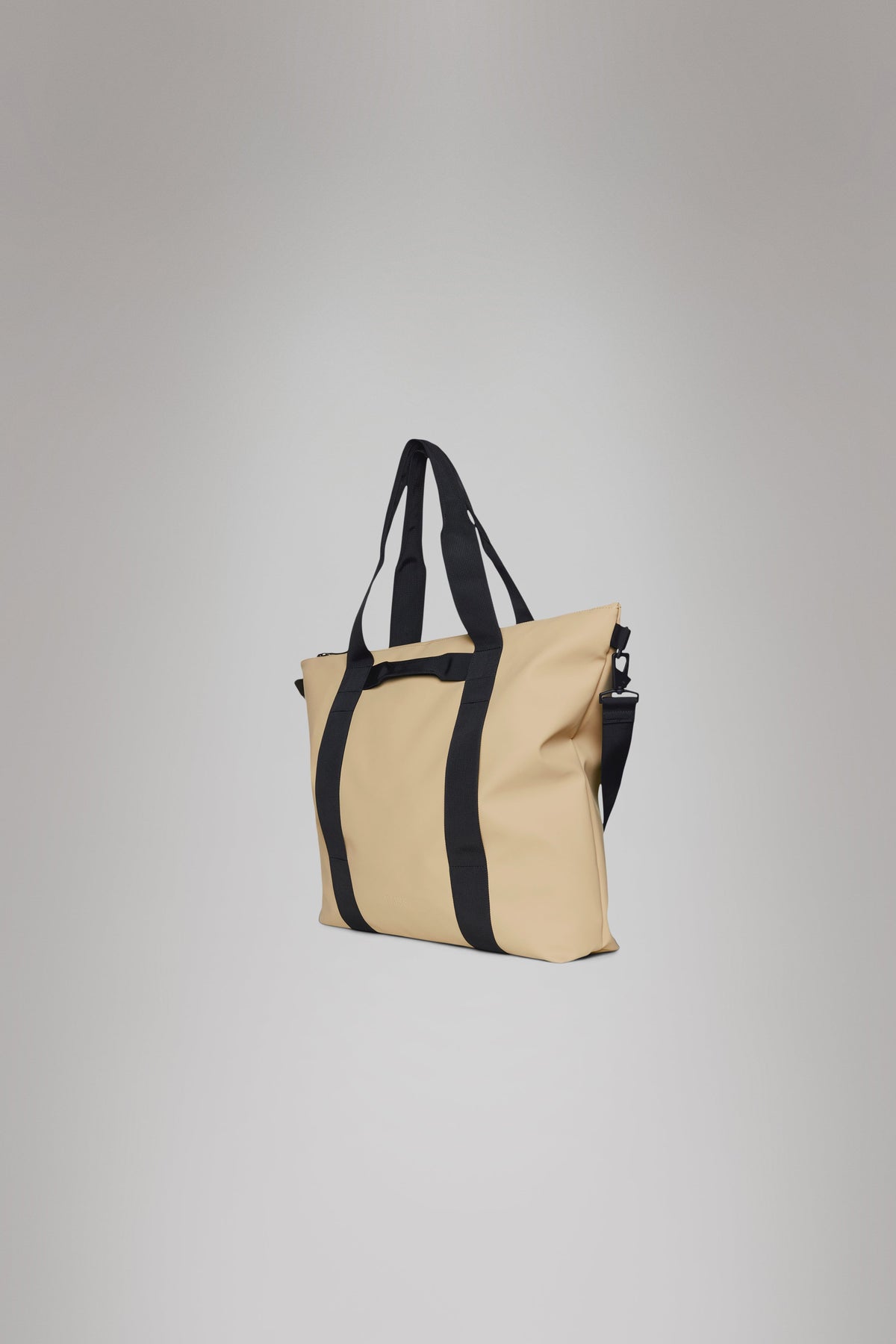 RAINS Tote Bag Sand 23L H46 x D10 x W53 cm Tote