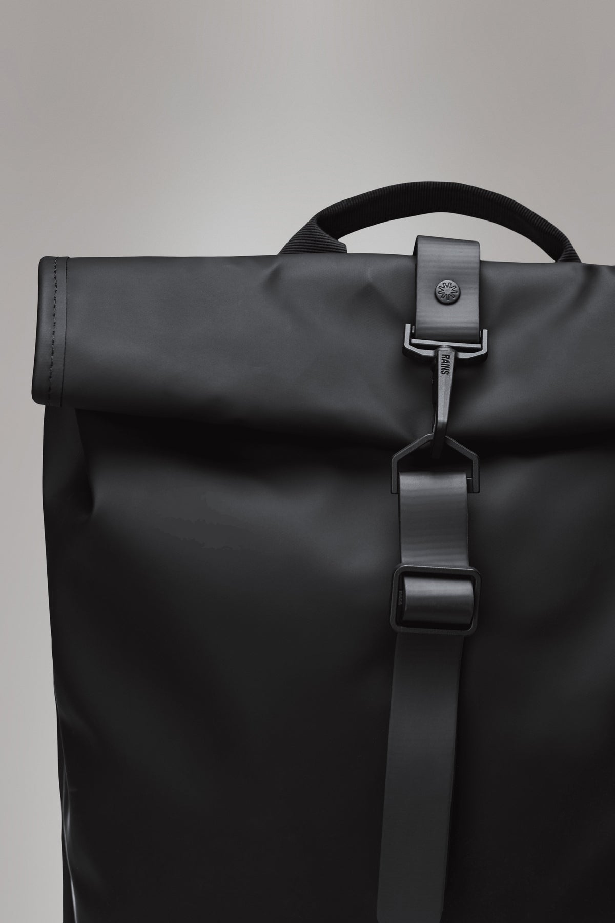 RAINS Rolltop Rucksack Lagoon 17L H60 x D11 x W32 cm Backpack