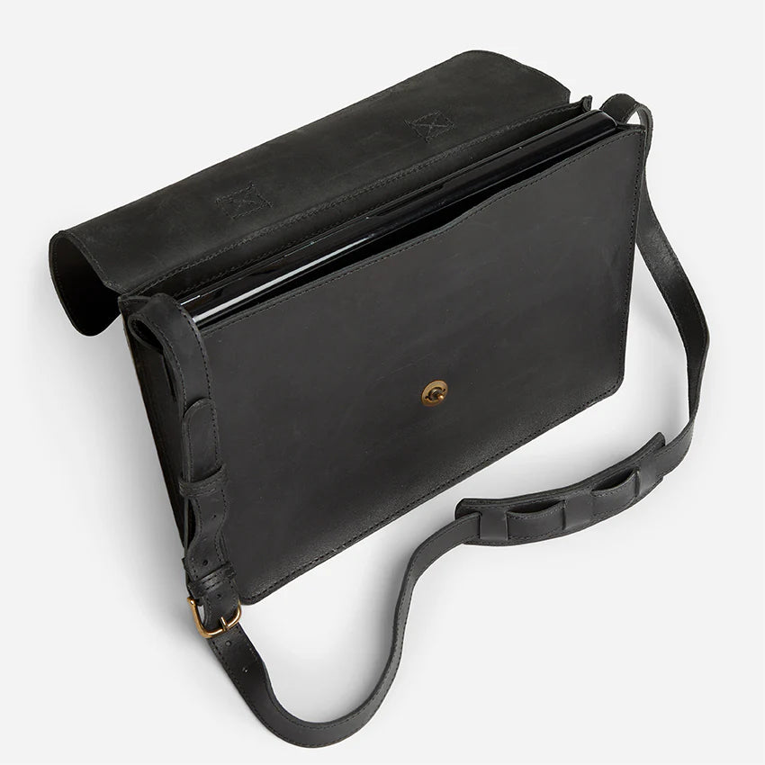 Austin Full-Grain Leather Messenger Bag