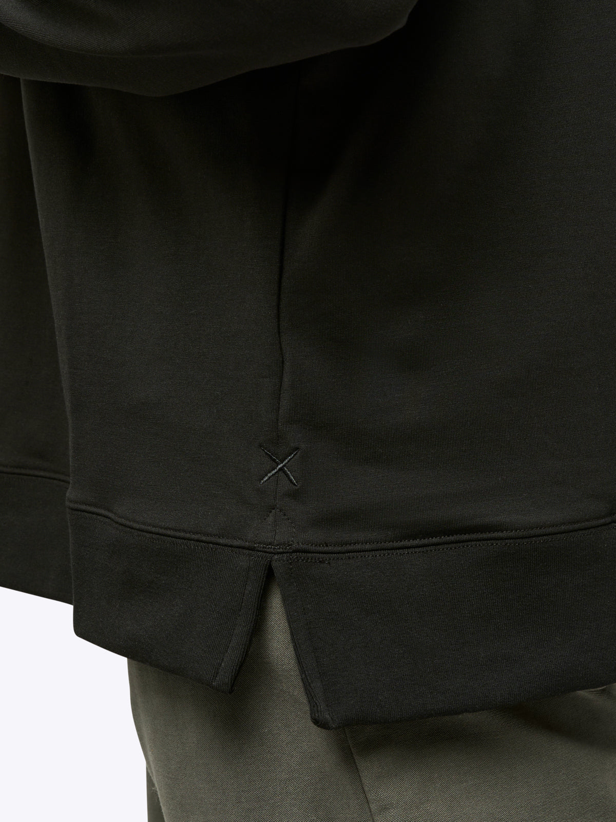 Hyperloop Pullover Split-Hem | Black Signature-fit
