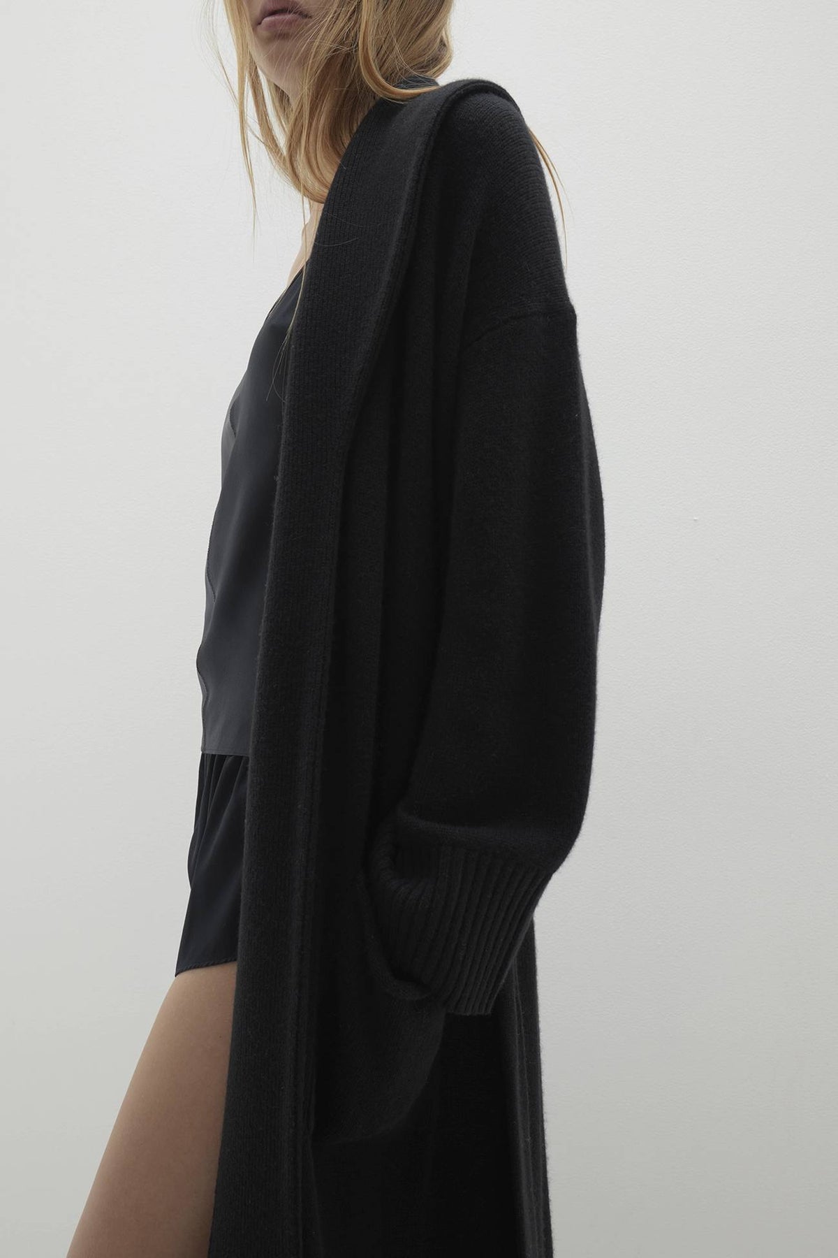 BLACK-HOVER