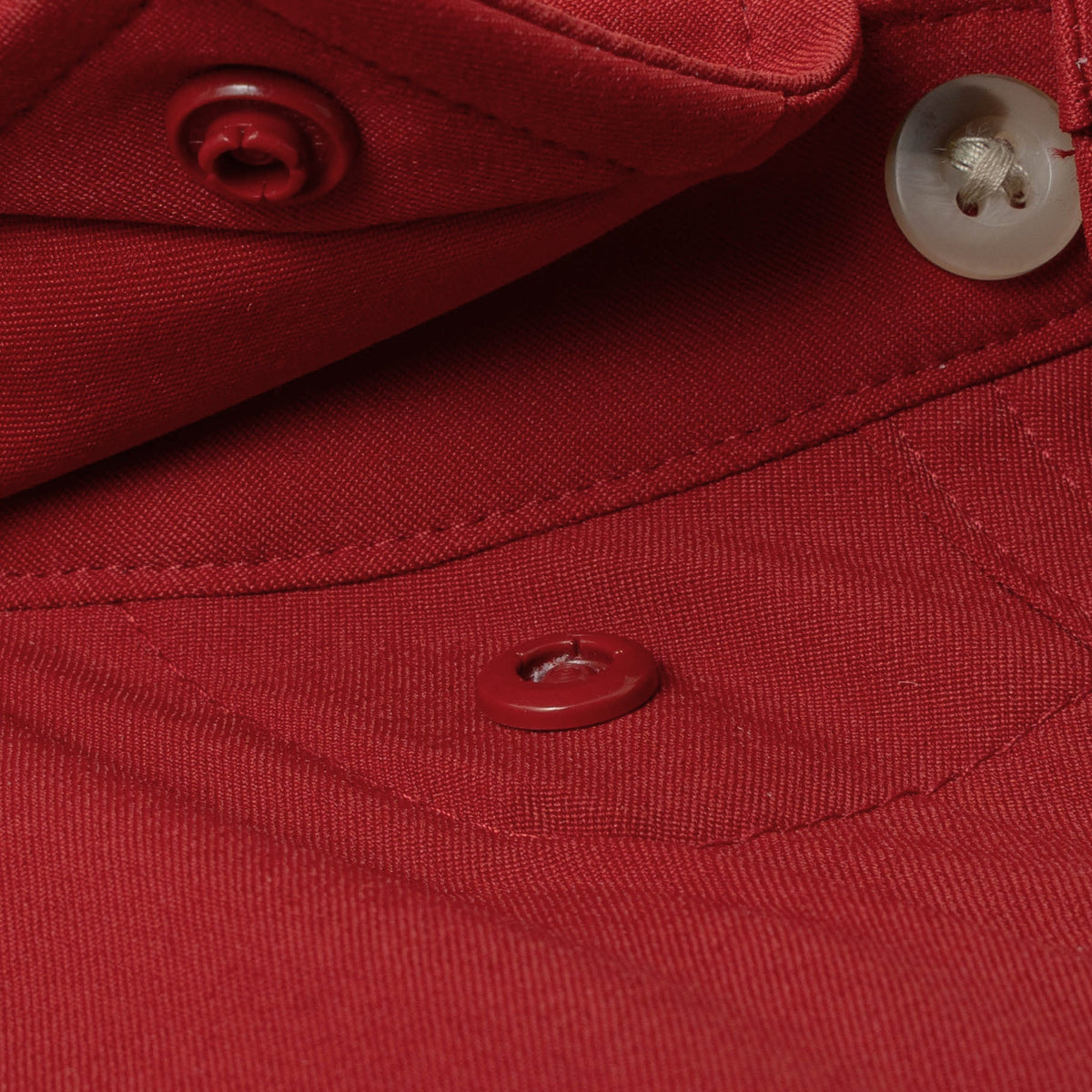 collar snaps on shirt