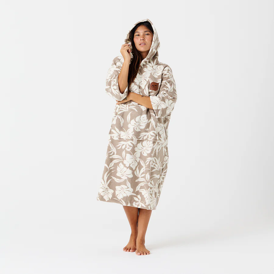 Hauke Chilling Fleece Poncho