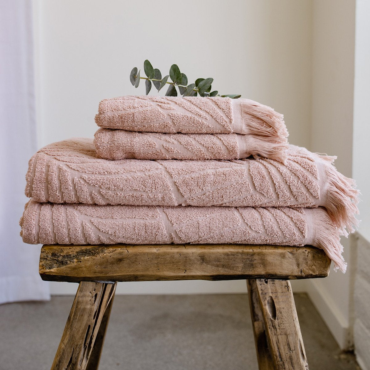 Kalo Bath Towel - Slowtide