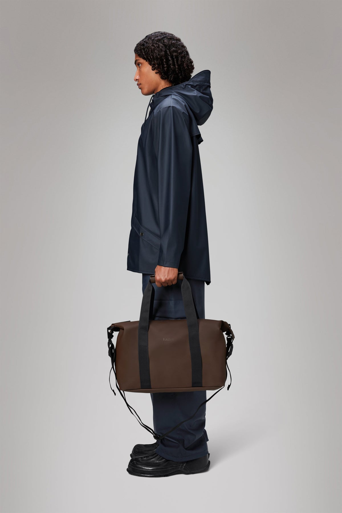Rains Hilo Weekend Bag Small Weekender 23 Frame