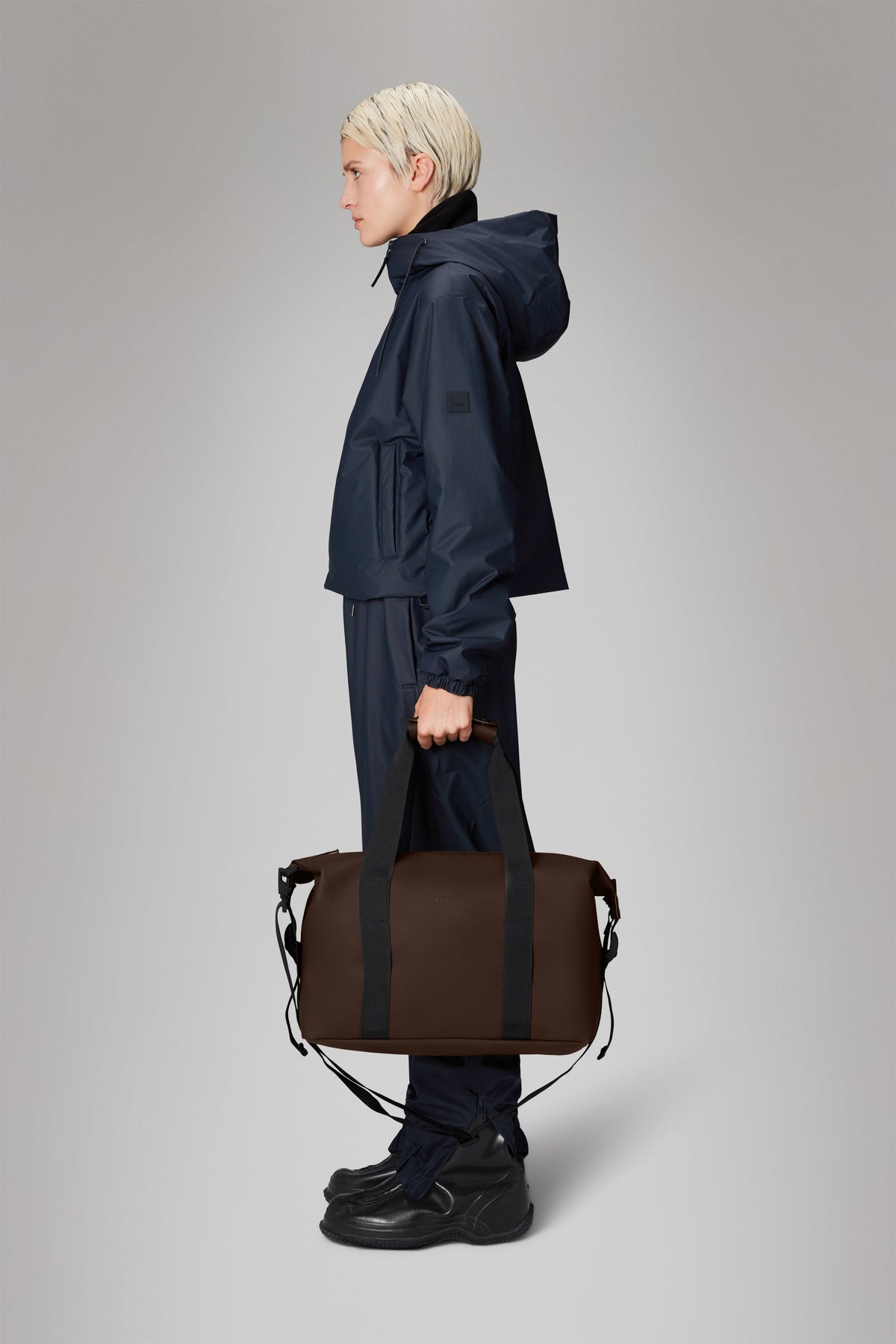Rains Hilo Weekend Bag Small Weekender 23 Frame