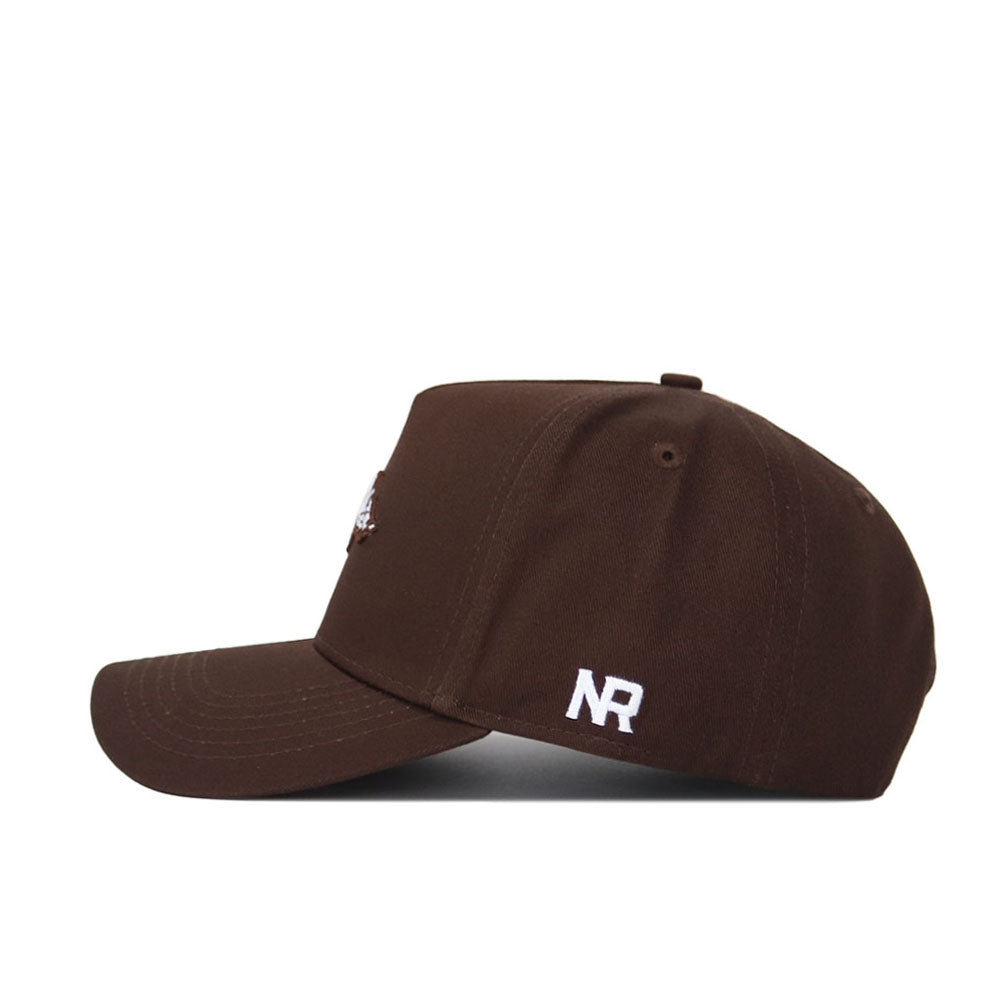 The Arkansas Americano Hat is a brown licensed snapback made from high-quality cotton, featuring white lettering for a comfortable and stylish look.