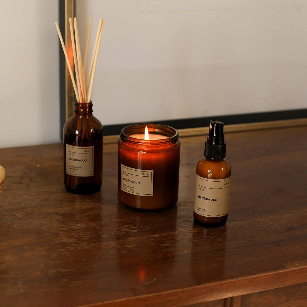 No. 04 Sandalwood - Amber Glass Collection