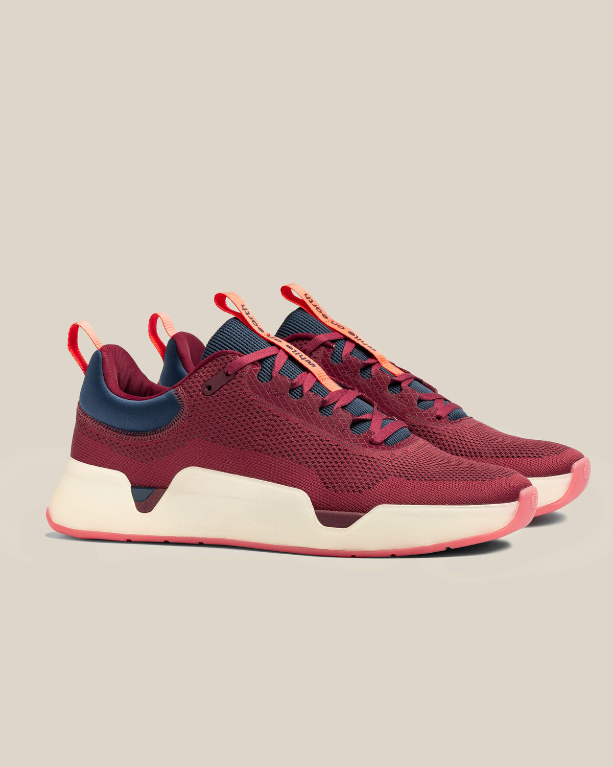 women's move trainer - beet/oat