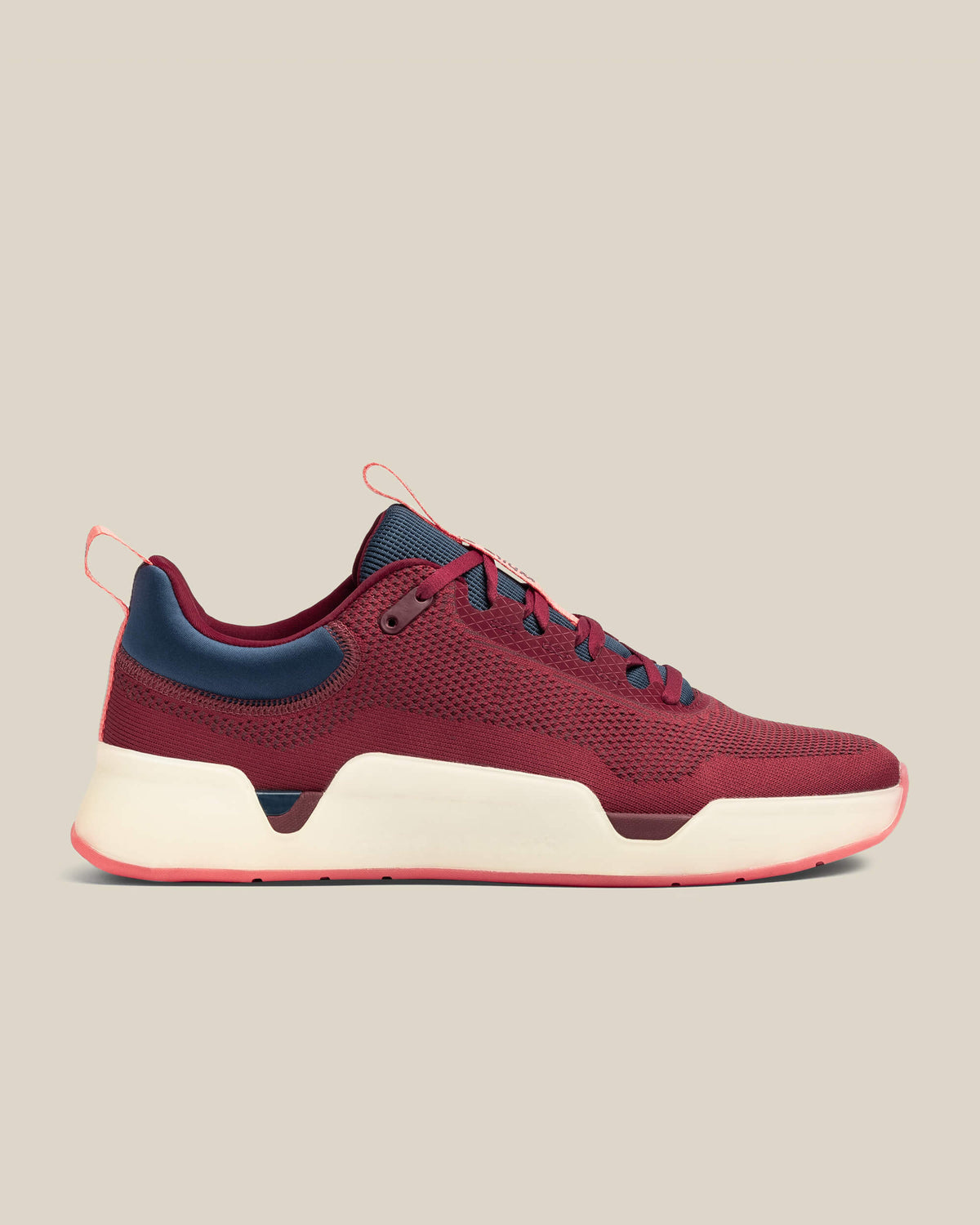 women's move trainer - beet/oat
