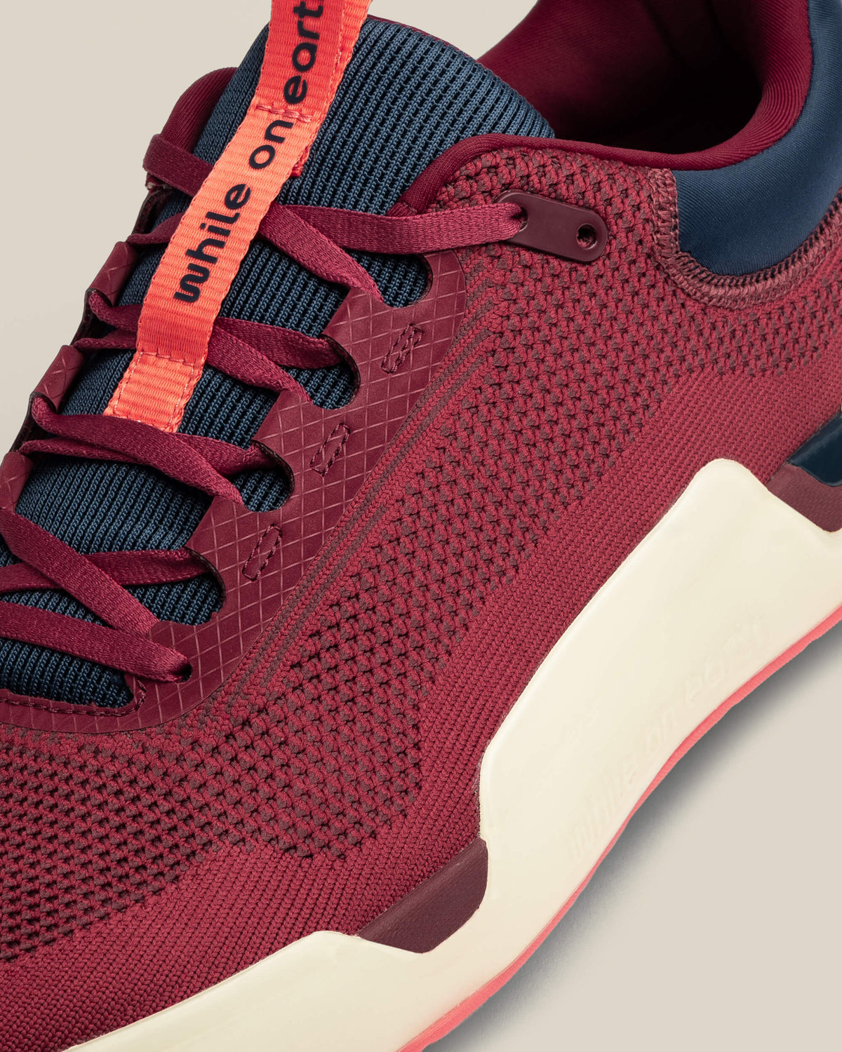 women's move trainer - beet/oat