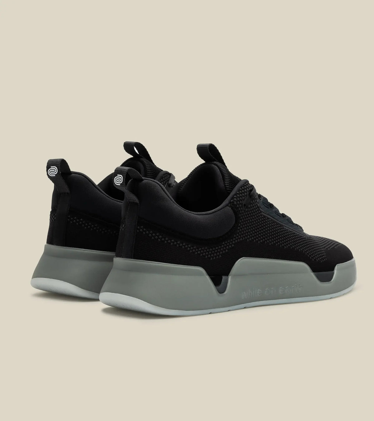 women's move trainer - black/moon