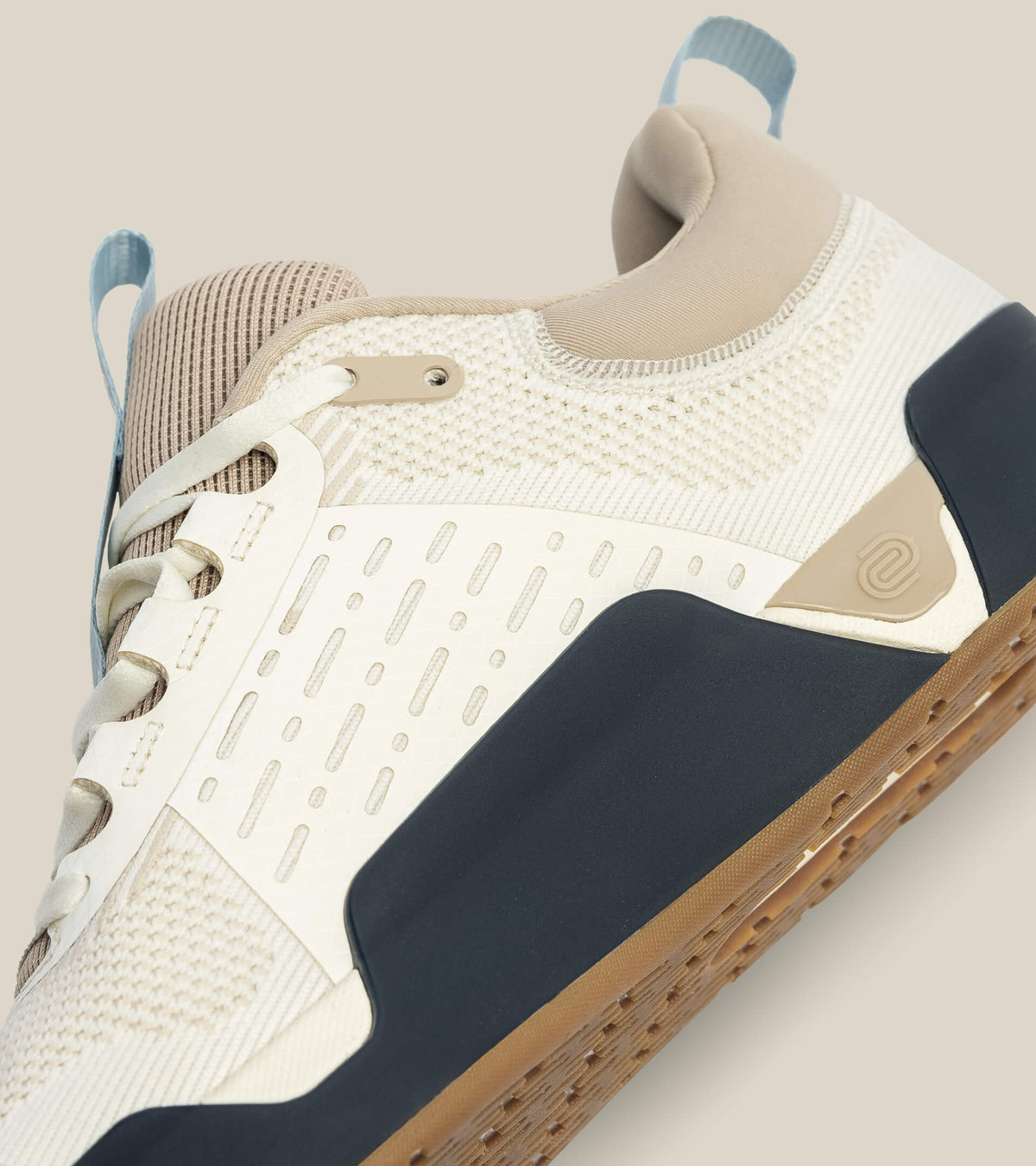 women's move trainer - wheat/midnight