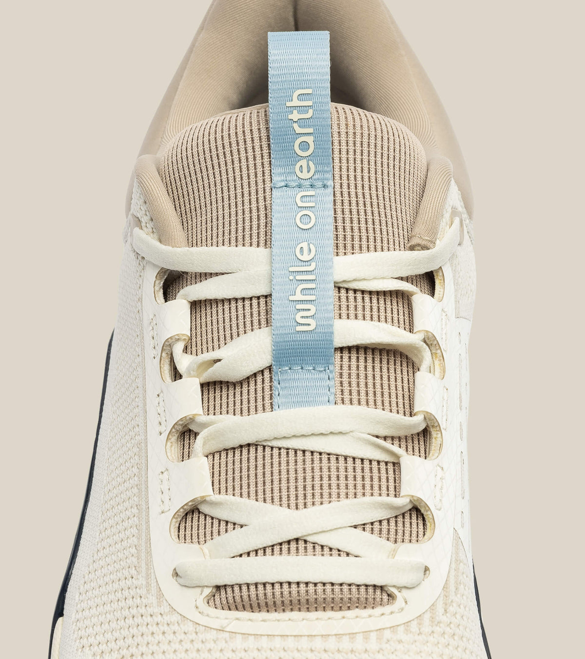 women's move trainer - wheat/midnight