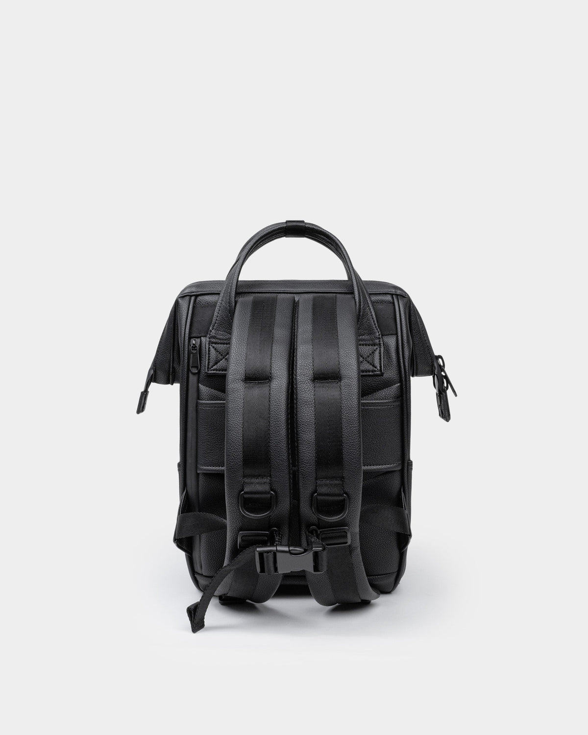#color_Black Leatherlite