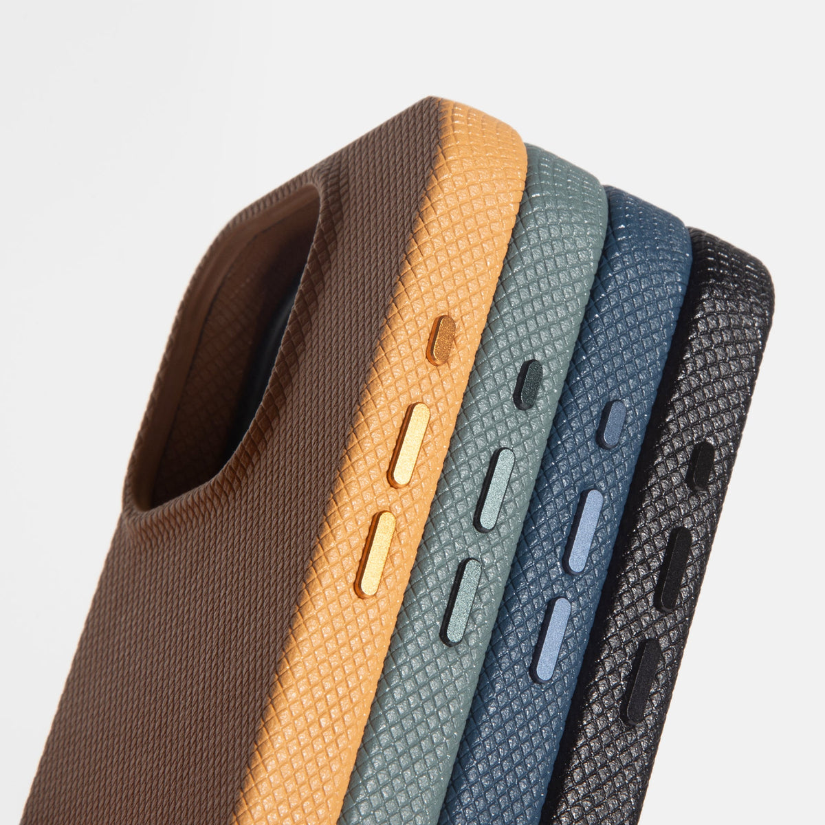 (Re)Classic Case for iPhone 16 - International