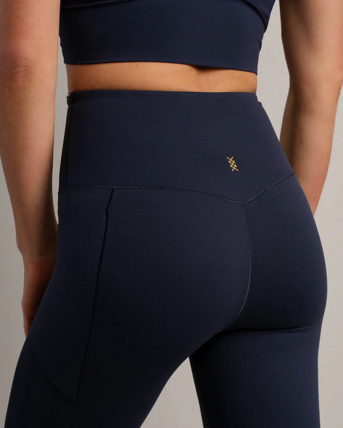 Revive 7/8 Pocket Legging