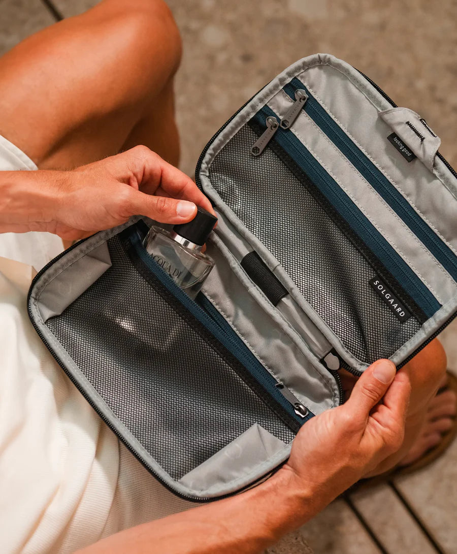 Duo Hanging Toiletry Kit