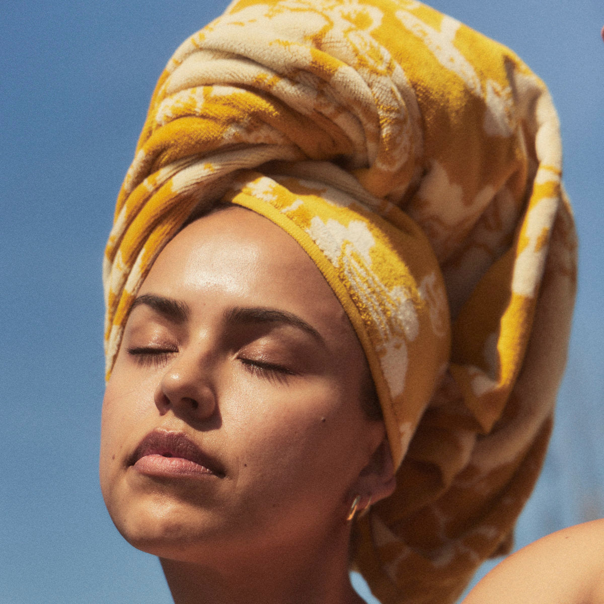 Wonderland Premium Woven Towel - Orange