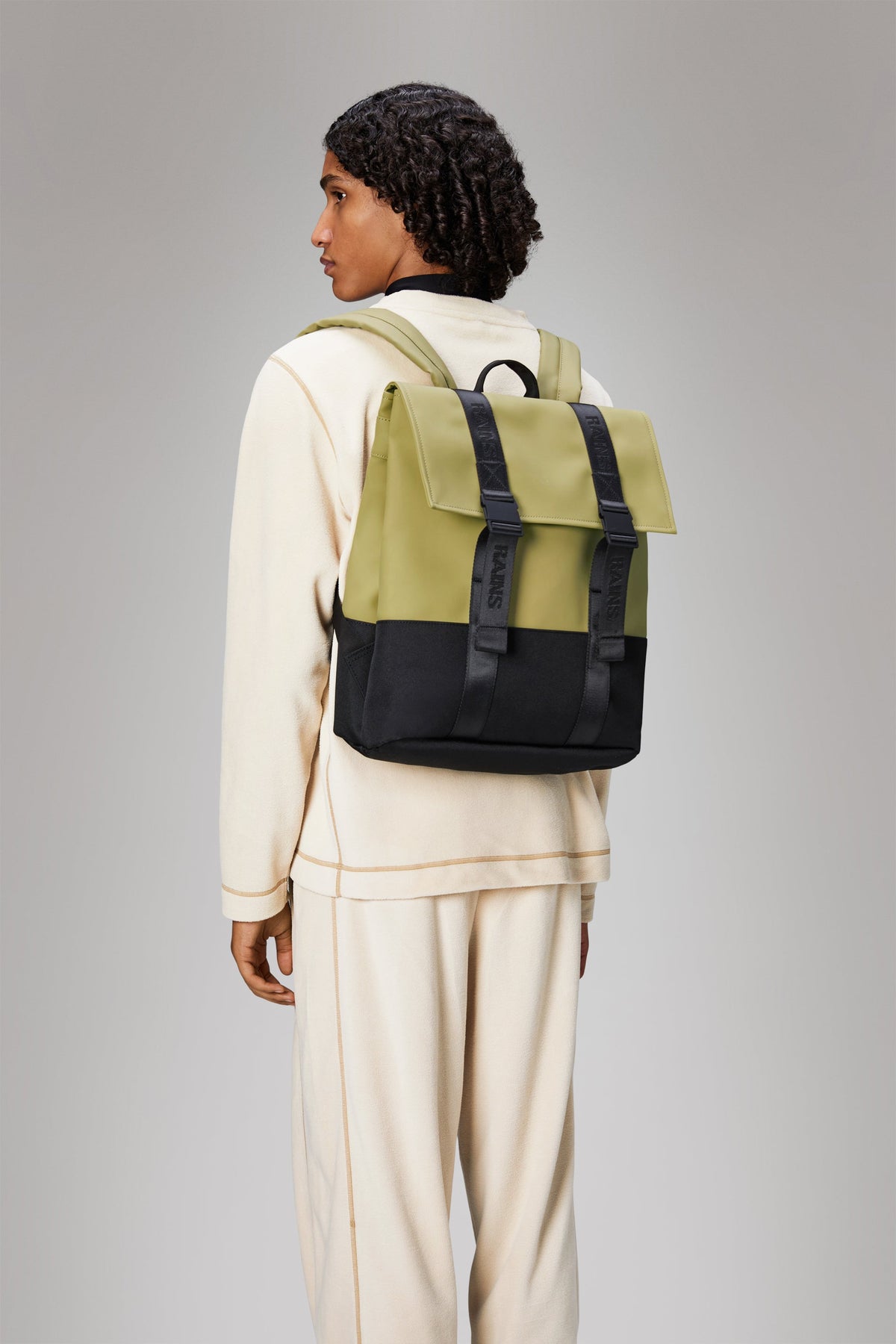 RAINS Trail MSN Bag Khaki 21.50L H40 x D14.50 x W37 cm Backpack