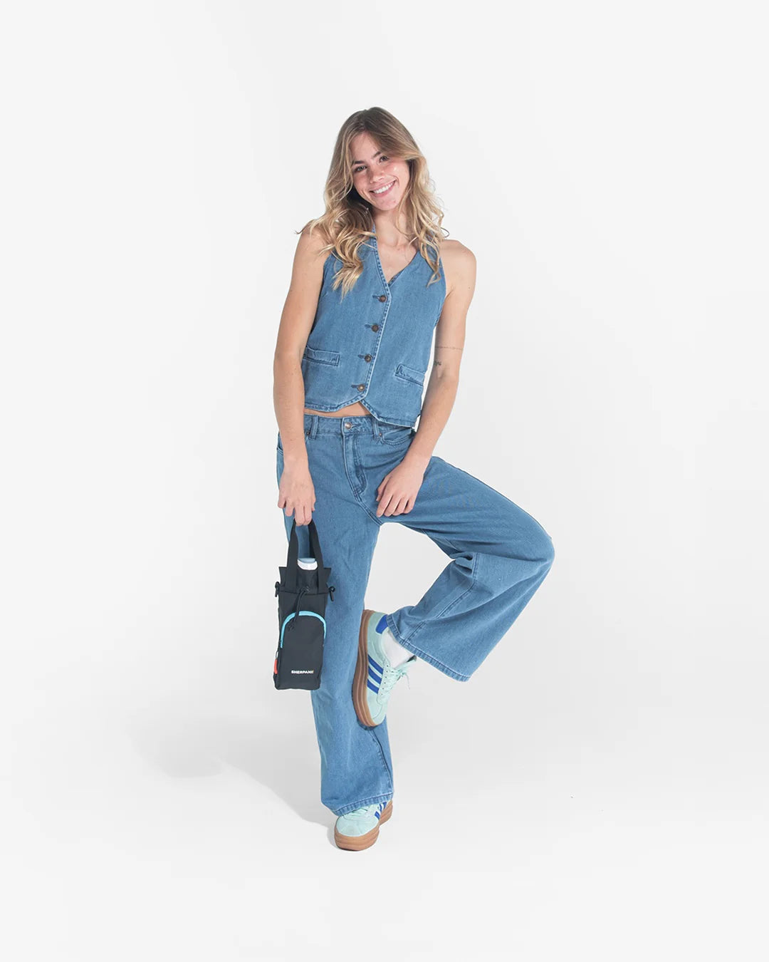 Izzie | Water Bottle Crossbody