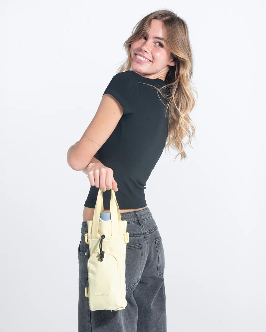 Izzie | Water Bottle Crossbody