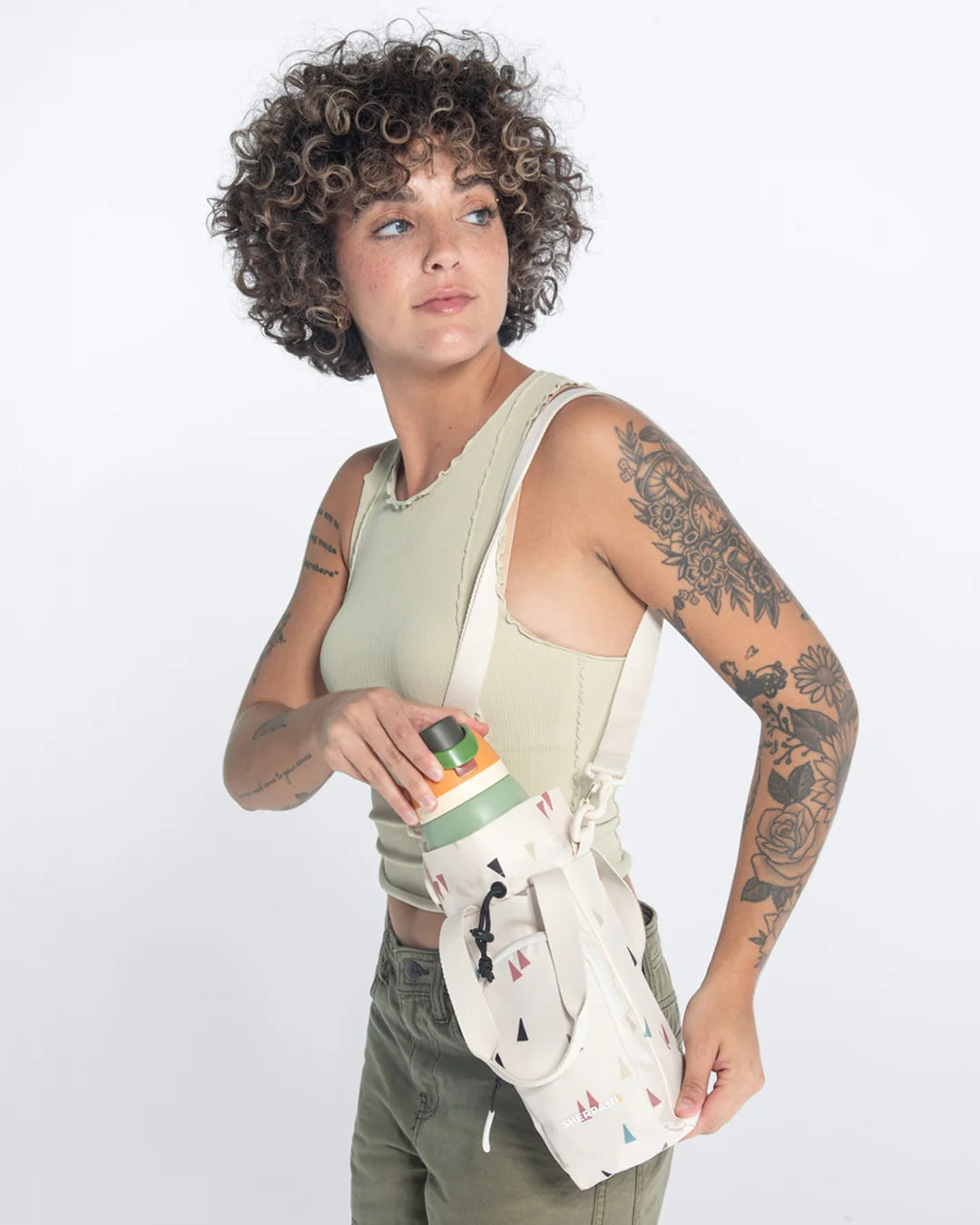 Izzie | Water Bottle Crossbody