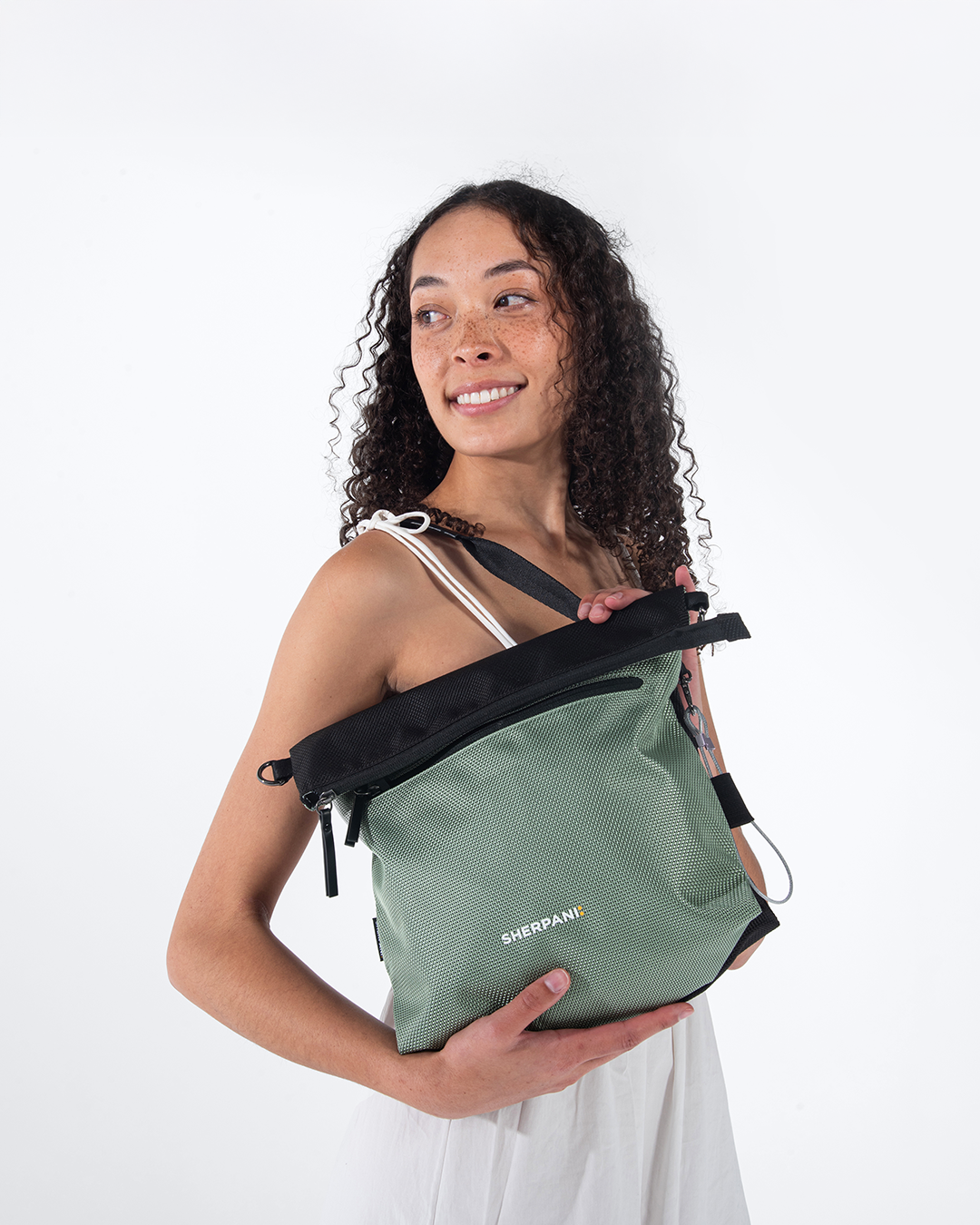 Vale AT | Reversible Crossbody