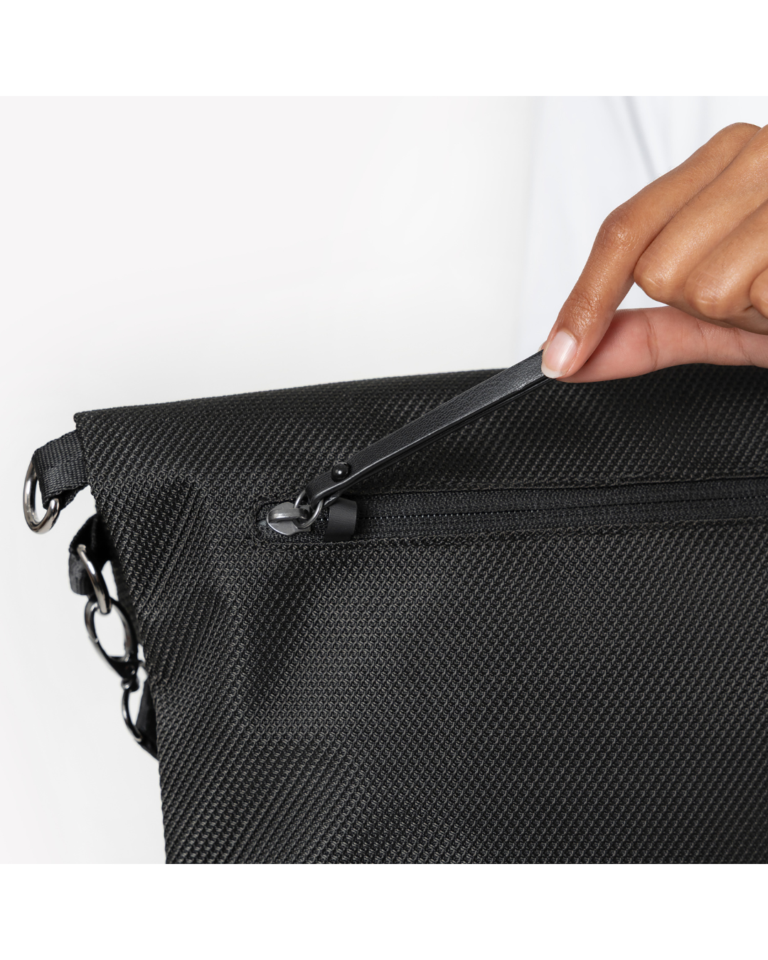 Vale AT | Reversible Crossbody