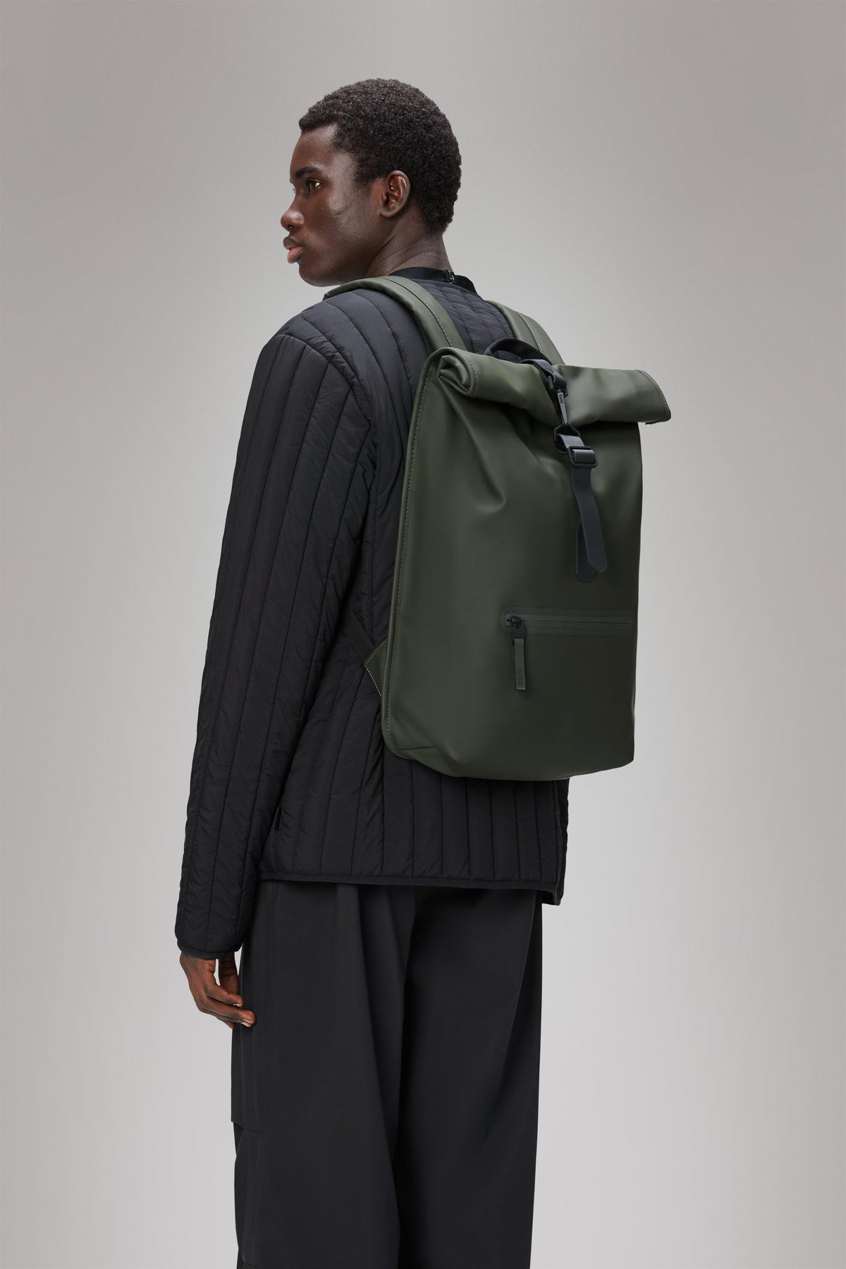 RAINS Rolltop Rucksack Green 17L H48 x D11 x W32 cm Backpack
