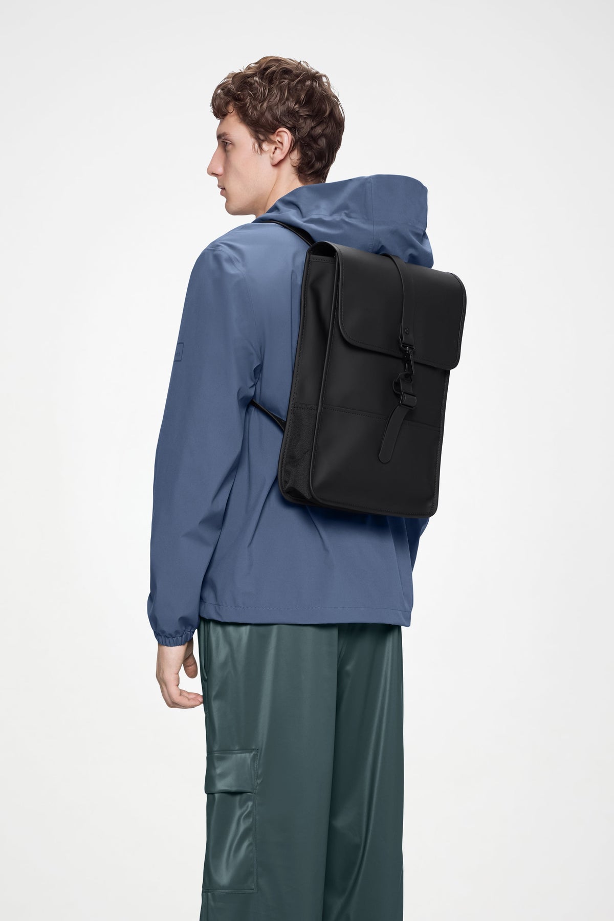 RAINS Backpack Mini Black 12.50L H44 x D10 x W29 cm Backpack