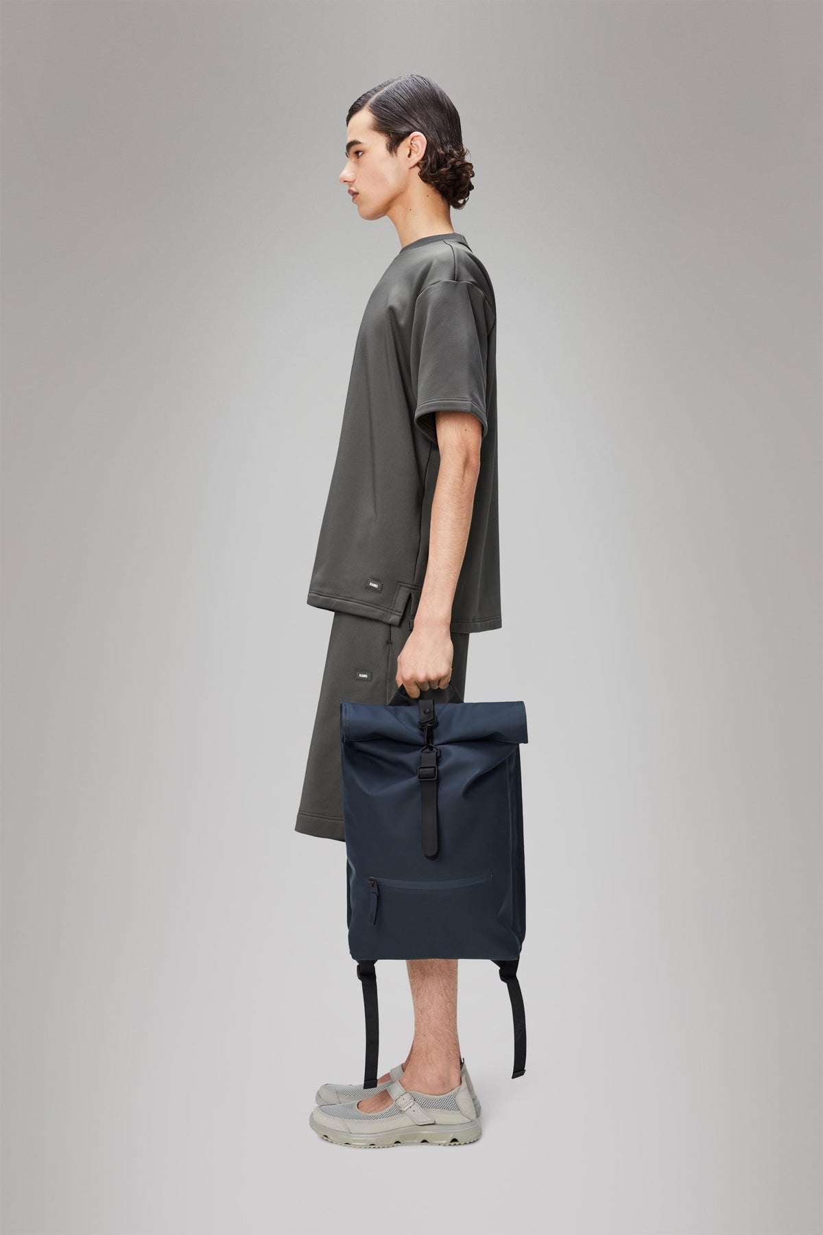 RAINS Rolltop Rucksack Navy 17L H48 x D11 x W32 cm Backpack