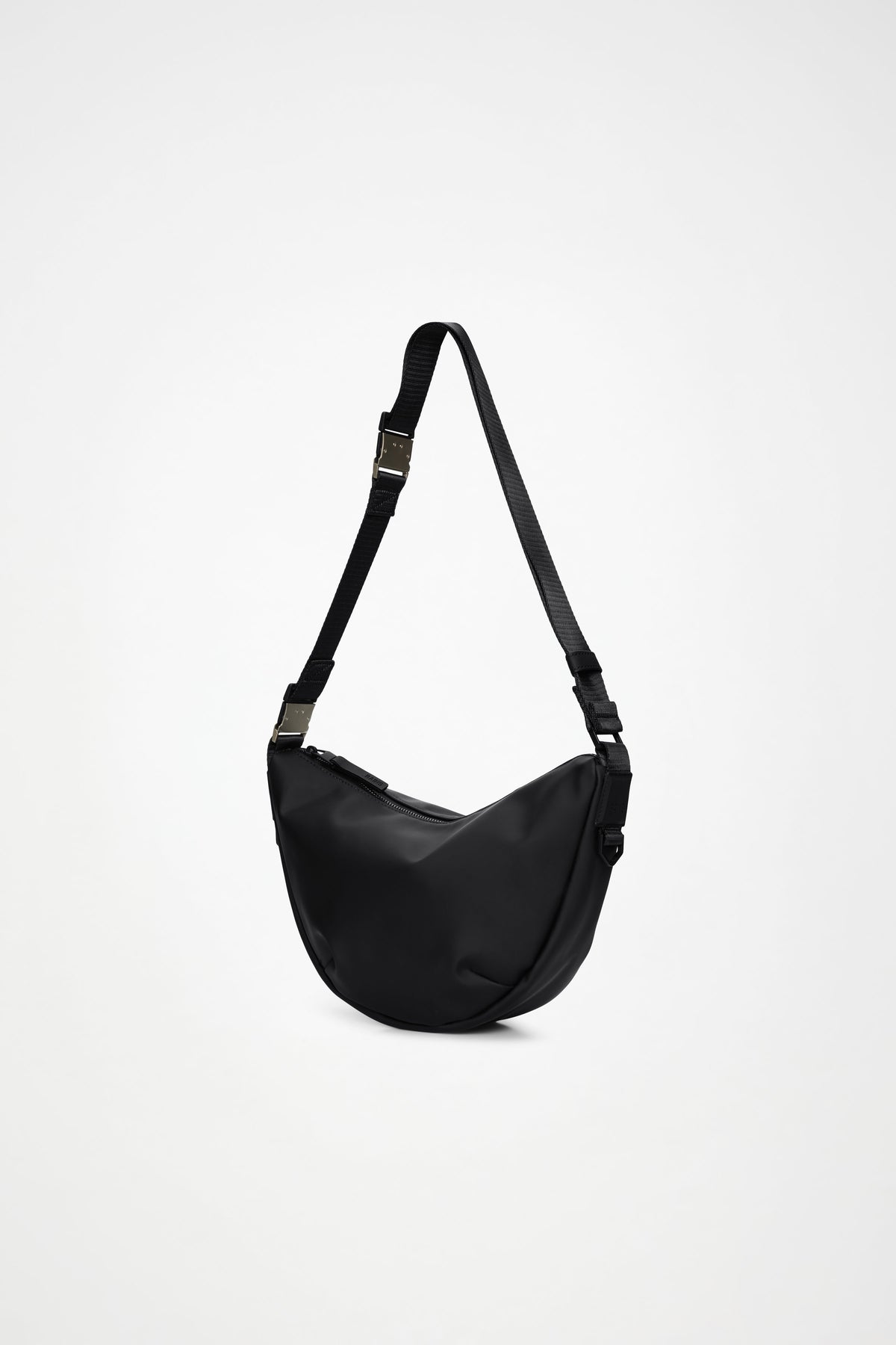 RAINS Valera Shoulder Bag Black 7.70L H22 x D10 x W35 cm Crossbody
