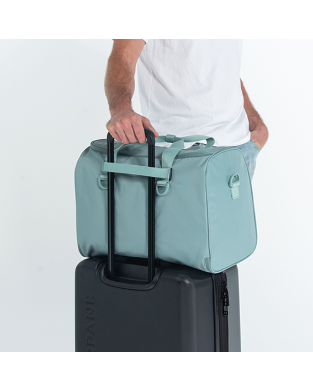 Jaunt Garment Duffle