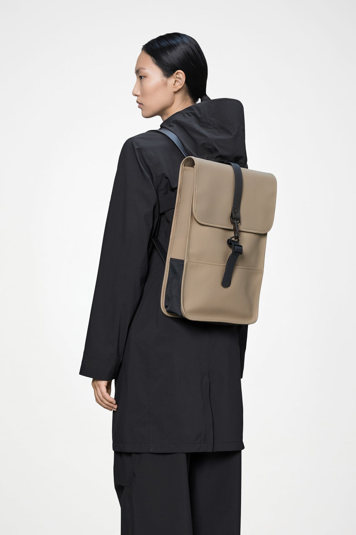 RAINS Backpack Mini Beige 12.50L H44 x D10 x W29 cm Backpack