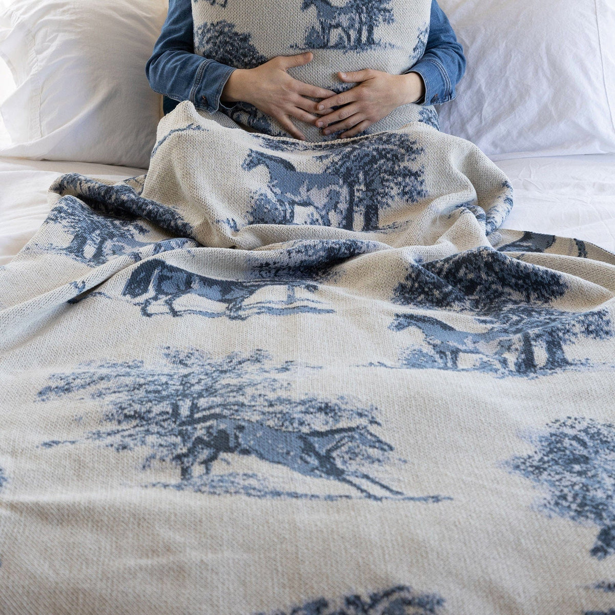 in2green Eco Throw Cotton Sustainable Knit Throw Blanket - Equestrian Toile