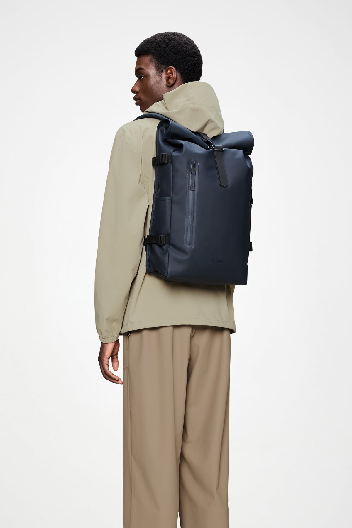 RAINS Rolltop Rucksack Large Navy 23L H63 x D14 x W32 cm Backpack